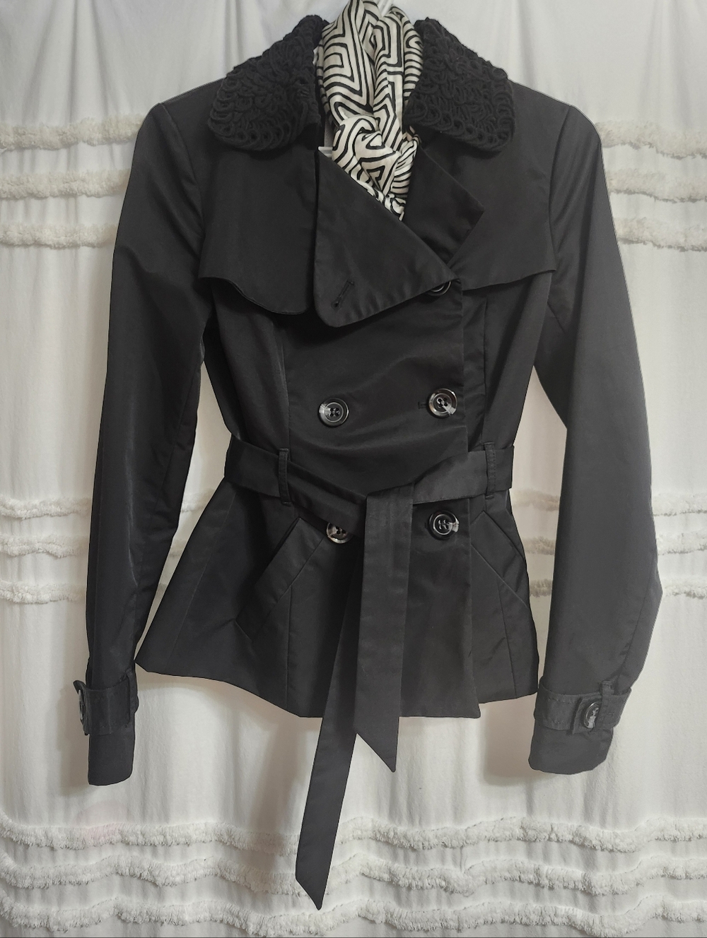 Like New, Vera Moda, Black Double Breasted Jacket, With A Crochet Type Collar.